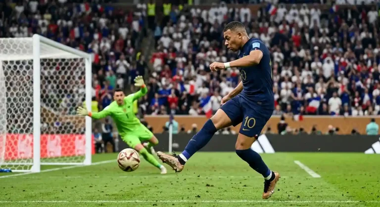 Zlatá kopačka MS 2026 a Mbappé rekord 22 gólů – back-to-boot a střelecká historie